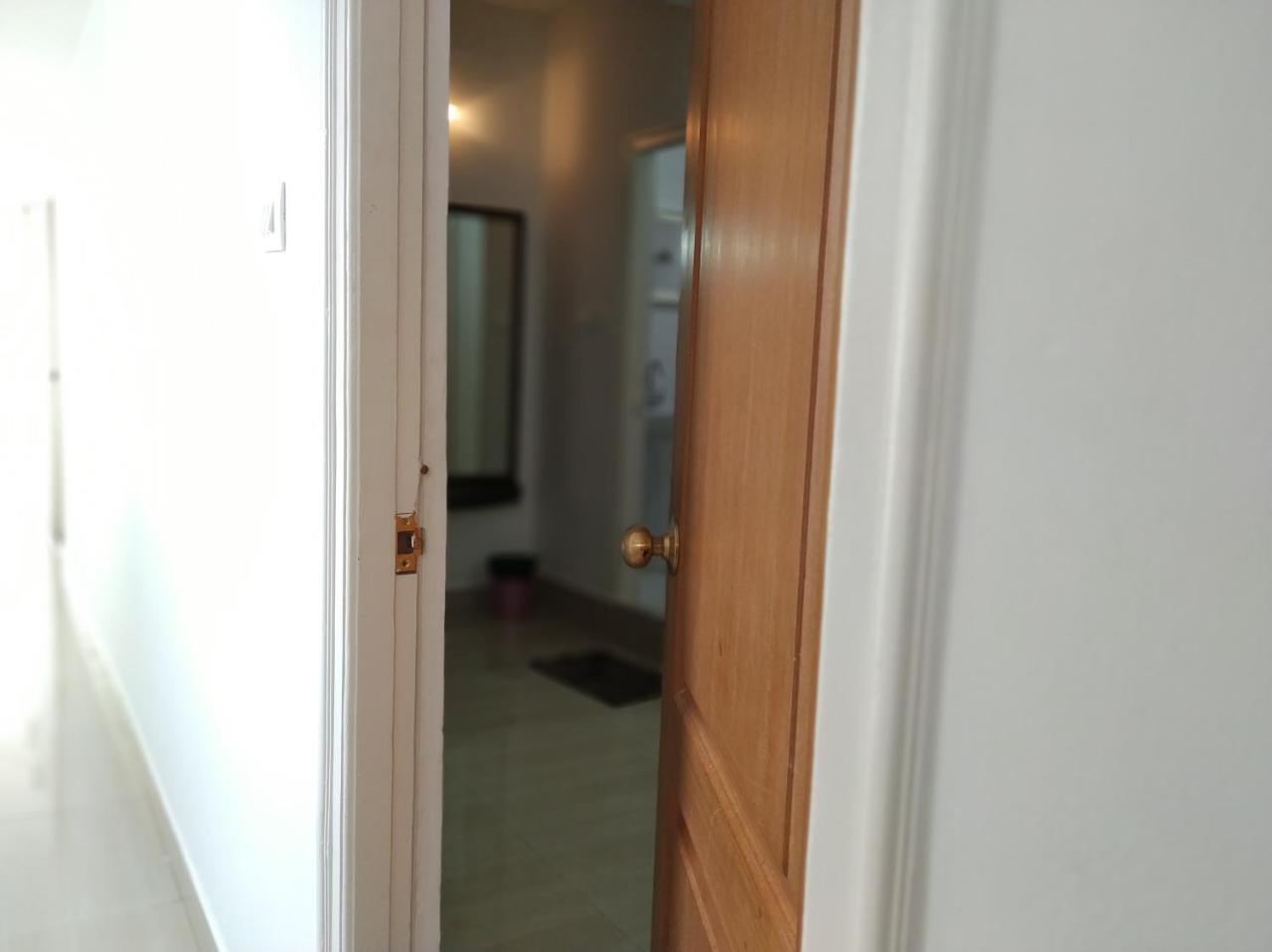 Aum Hotel Puttaparthi Eksteriør bilde