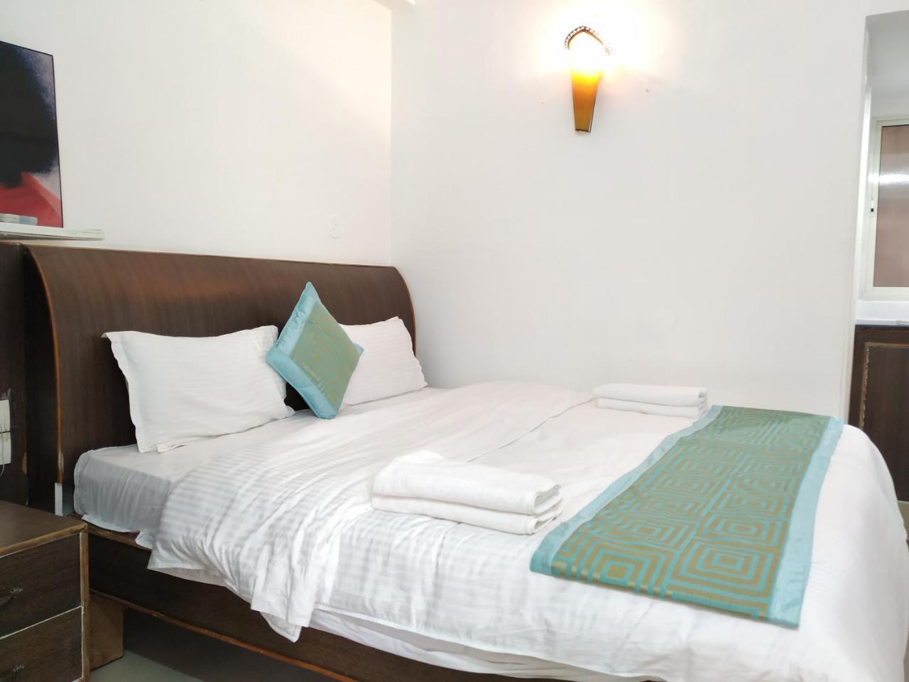 Aum Hotel Puttaparthi Eksteriør bilde