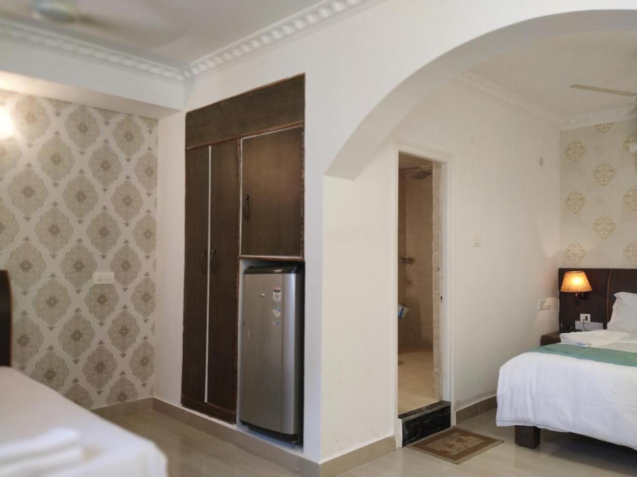 Aum Hotel Puttaparthi Eksteriør bilde